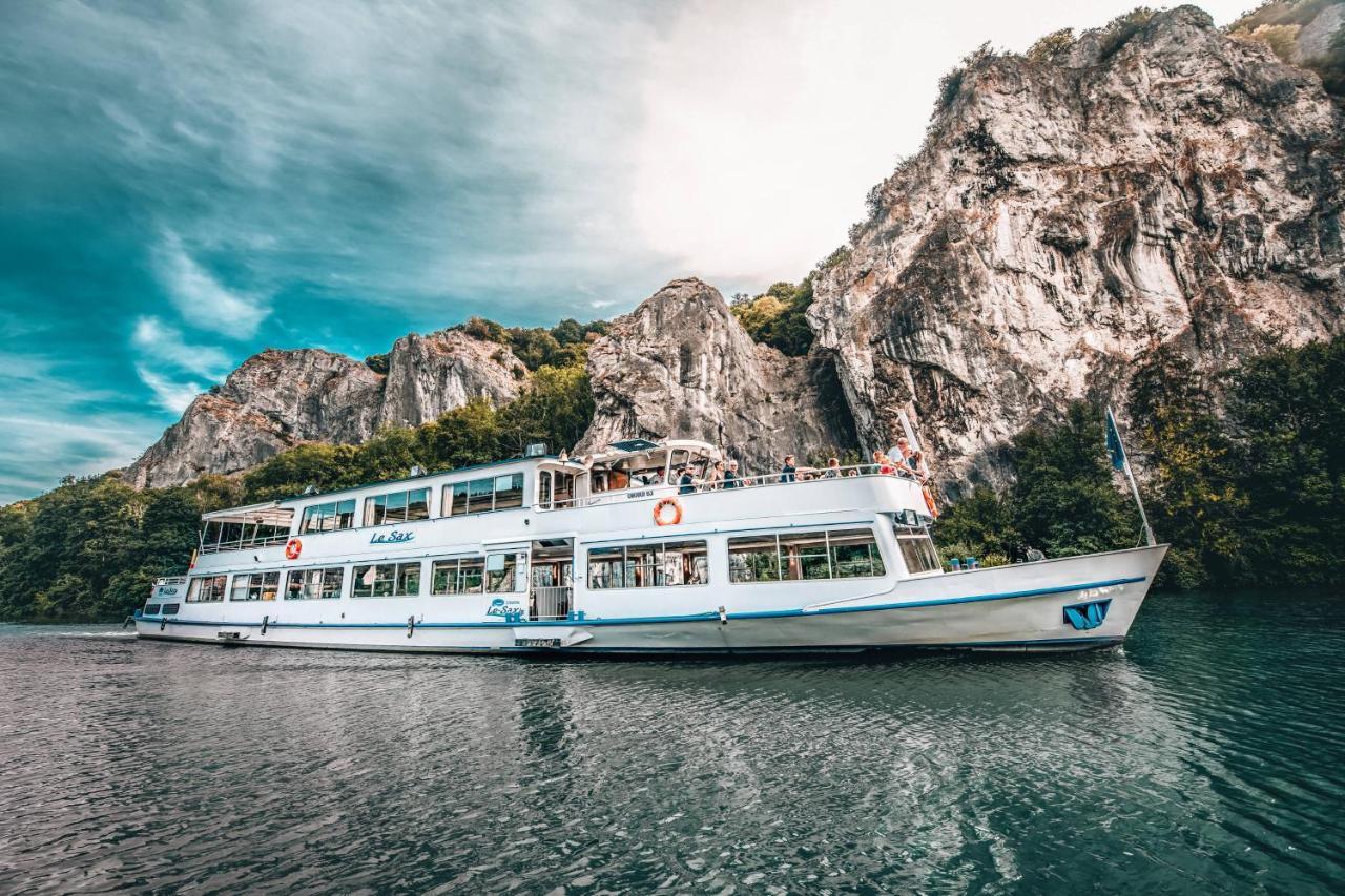 Gite De La Tour - Dinant Evasion Eksteriør bilde