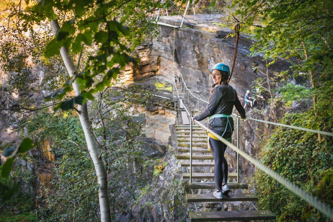 Gite De La Tour - Dinant Evasion Eksteriør bilde